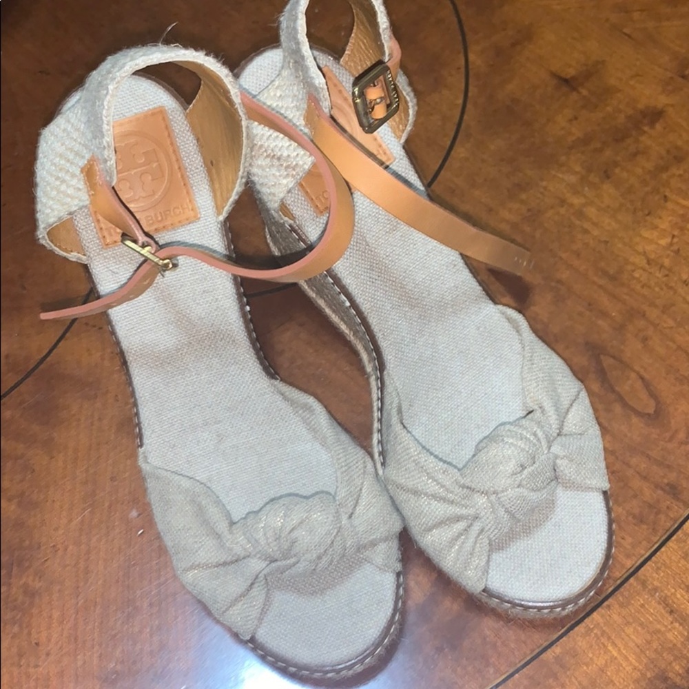 BRAND NEW Tory Burch Wedges